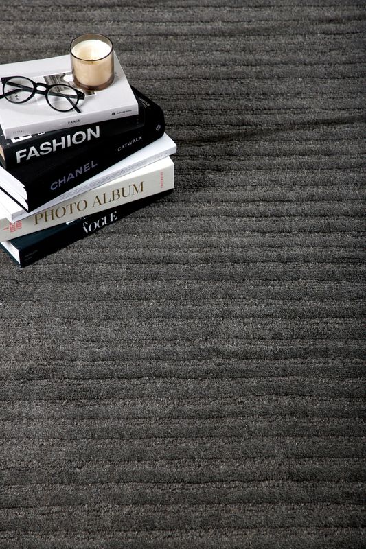 Venture Home Milton Mörkgrå Ullmatta 230x160 cm