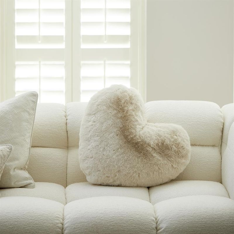 Riviera Maison Heather Heart prydnadskudde benvit
