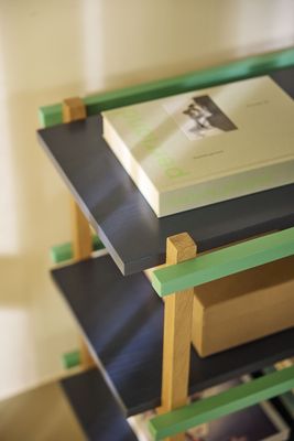 Hübsch Crayon serveringsvagn flerfärgad mörkblå 70 x 38 x H70 cm