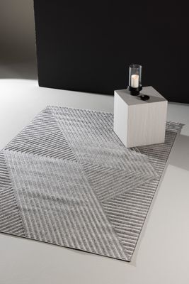 Venture Home Aron Matta