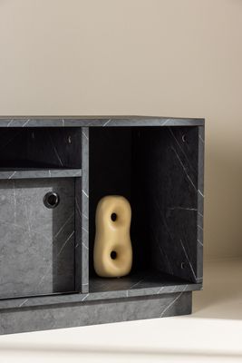 Venture Home Girona TV-bänk i svart melamin