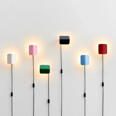 HAY Apex vägglampa Iron black