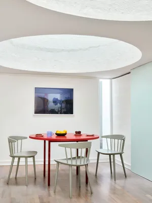 HAY J104 stol, Warm grey lacquered beech