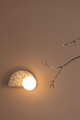 Vägglampa Venture Home Abbeville i Vit Terrazzo