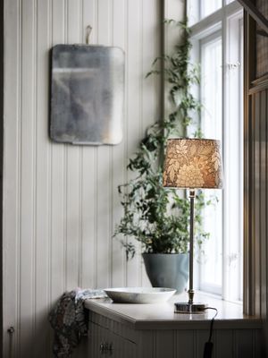 PR Home Liam bordslampa Dahlia Grön