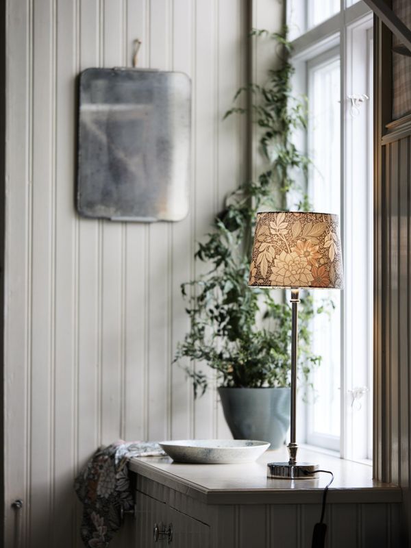 PR Home Liam bordslampa Dahlia Grön