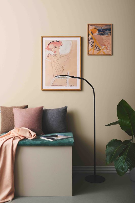 Halo Design MAGNI Floor Golvlampa Svart 130 cm