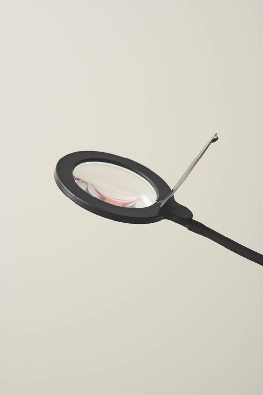 Halo Design MAGNI Floor Golvlampa Svart 130 cm