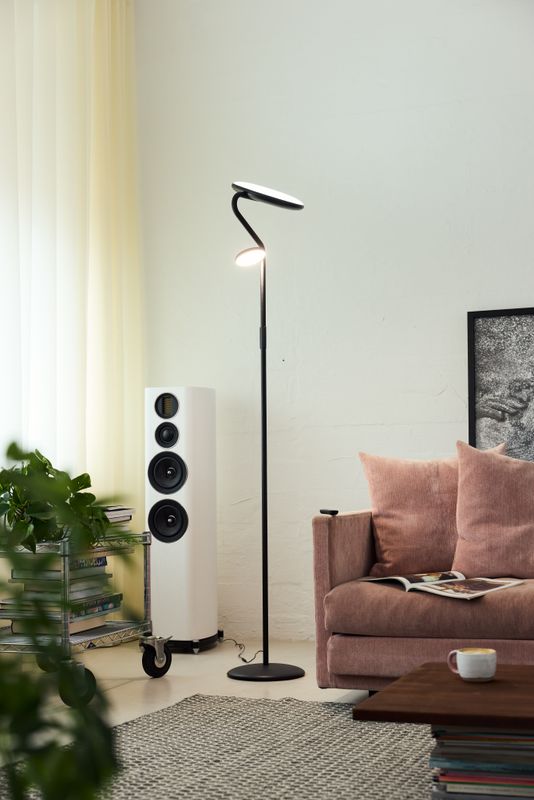 Halo Design Slim Uplight Golvlampa Svart 170 cm