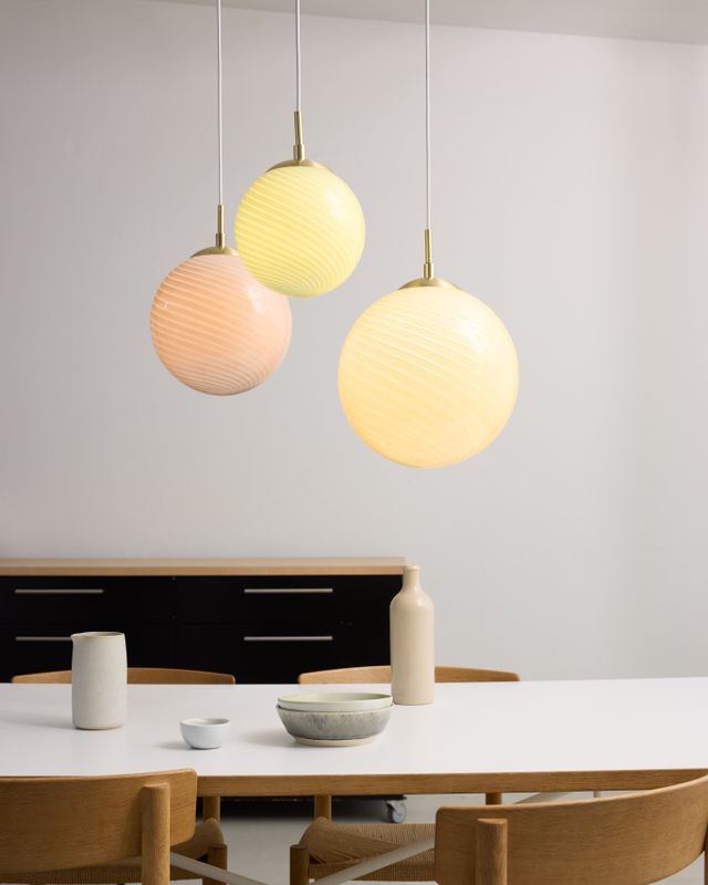 Halo Design Candy Ball Pendellampa Creme Ø30 cm