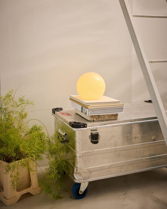 Halo Design Candy Table Bordslampa Creme 20 cm