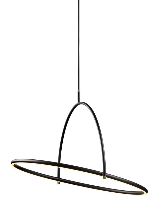 Halo Design Tilt chandelier Pendellampa Svart Ø60 cm