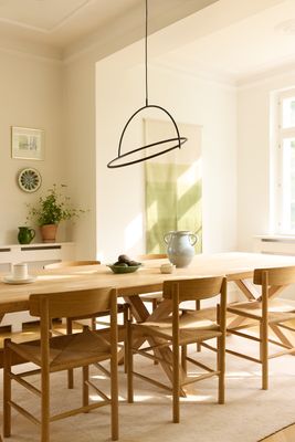 Halo Design Tilt chandelier Pendellampa Svart Ø60 cm