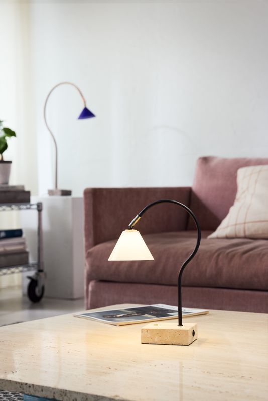 Halo Design Question Portable Portable Bordslampa Svart, Opal 31 cm