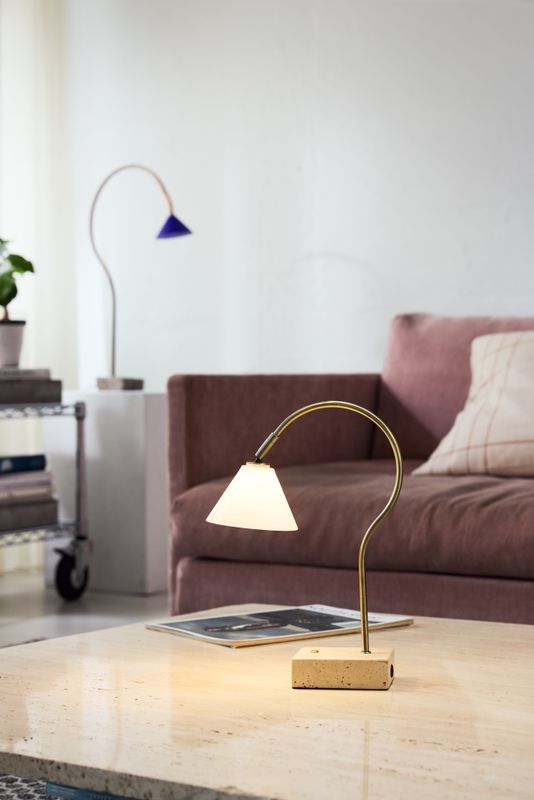 Halo Design Question Portable Portable Bordslampa Antik mässing, Opal 31 cm