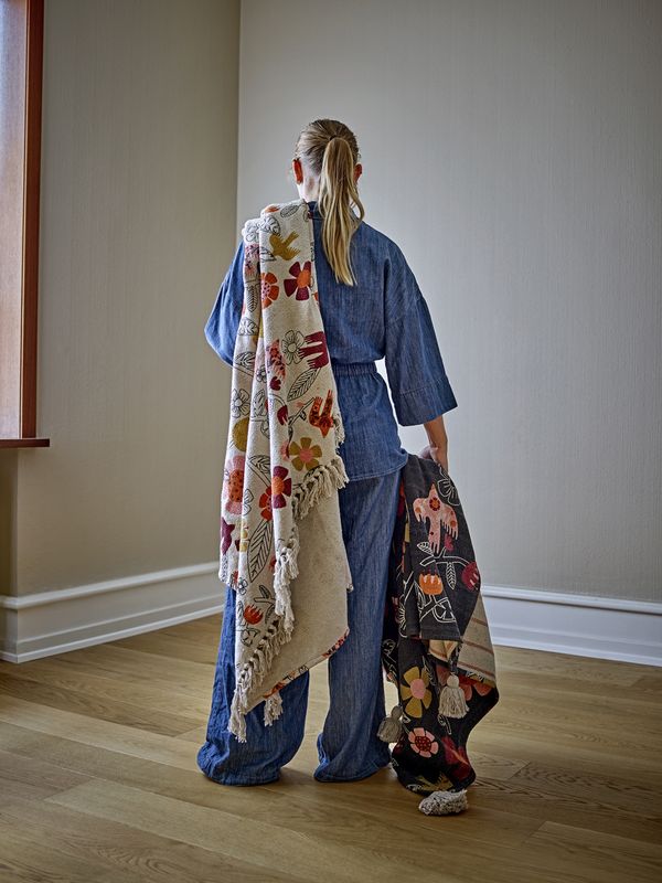 Bloomingville Vivielle pläd flerfärgad 160x130 cm