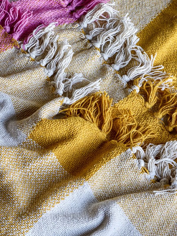 Bloomingville Hadley pläd flerfärgad 160x130 cm