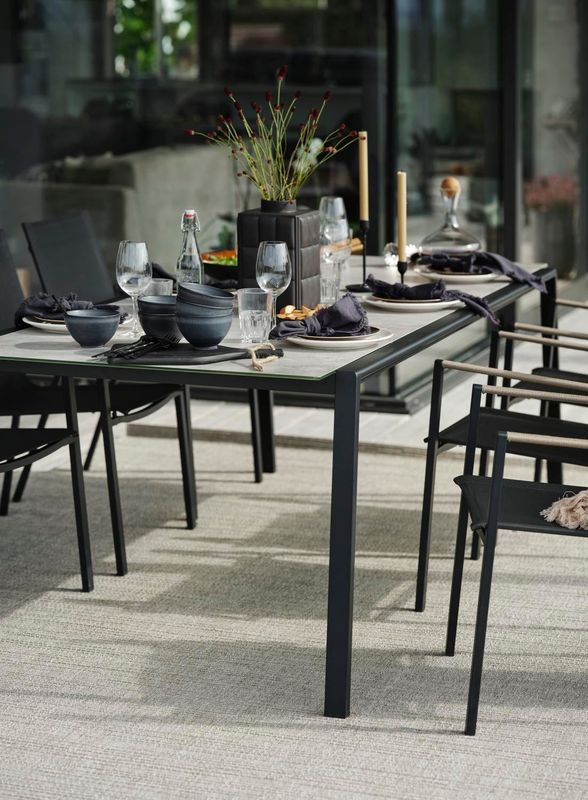 Brafab Lyra Matbord Svart/Sand