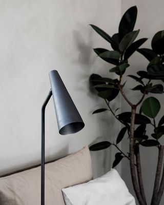 House Doctor Precise Golvlampa Mattsvart