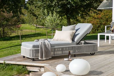 Venture Home Virya Solstol