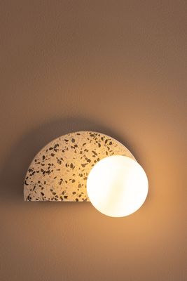 Vägglampa Venture Home Abbeville i Vit Terrazzo