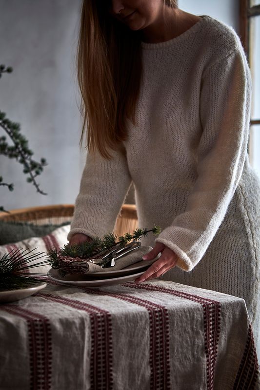 Affari of Sweden NOEL Bordsduk, Röd/lingrå