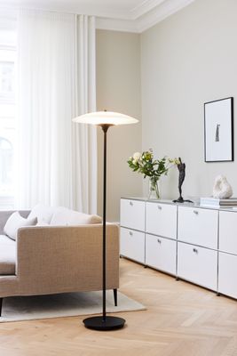 Halo Design BARONI Floor Golvlampa Opal, Svart 150 cm