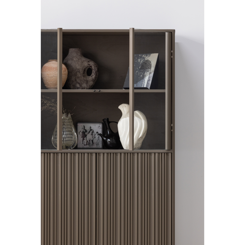 WOOOD Nova Låg Vitrinskåp Furu Truffle [FSC]