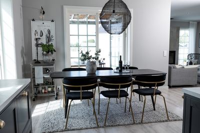 Venture Home Arrow & Gold 6 st Matstolar Svart + Rektangulärt Matbord 180 x 85 Svart