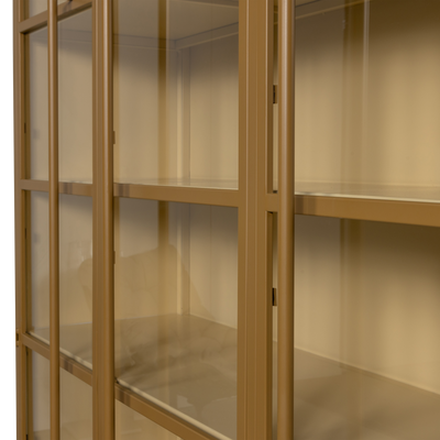 WOOOD Exhibit XL 3-dörrars vitrinskåp metall honung