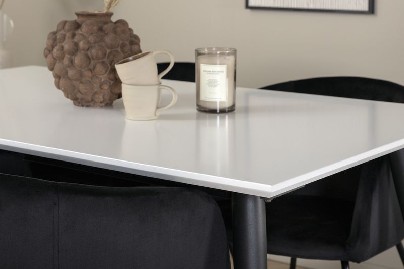 Venture Home Berit & Jimmy 4 st Matstolar Svart + Rektangulärt Matbord 150 x 90 Vit