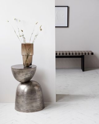 House Doctor Heena Sidobord i Oxiderad Metall