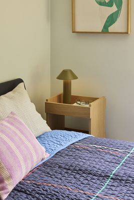 Hübsch Tower Bordslampa Mörkgrön