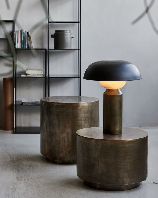 House Doctor Big Fellow Bordslampa Antik mässingsfärg