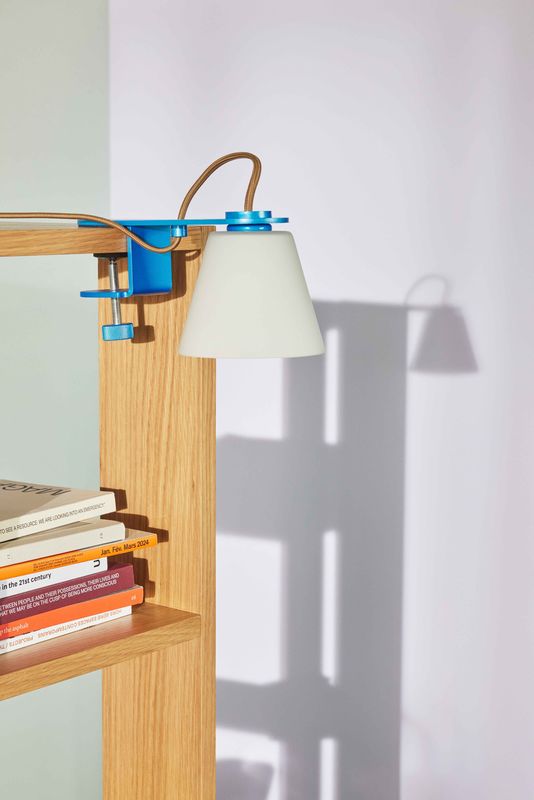 Hübsch Lure Vägglampa Metallic Blå