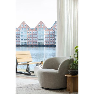 WOOOD Serra Snurrfåtölj i Vävd Sandfärgad Tyg