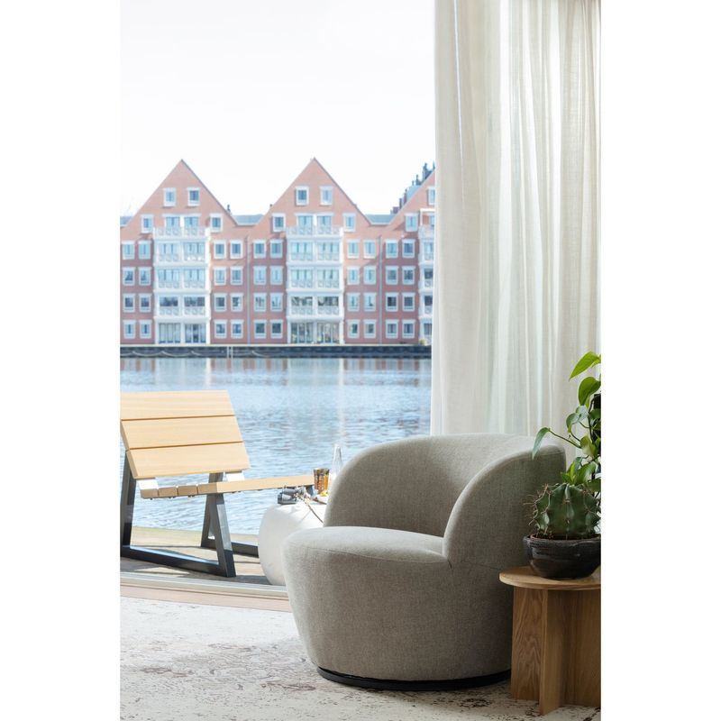 WOOOD Serra Snurrfåtölj i Vävd Sandfärgad Tyg