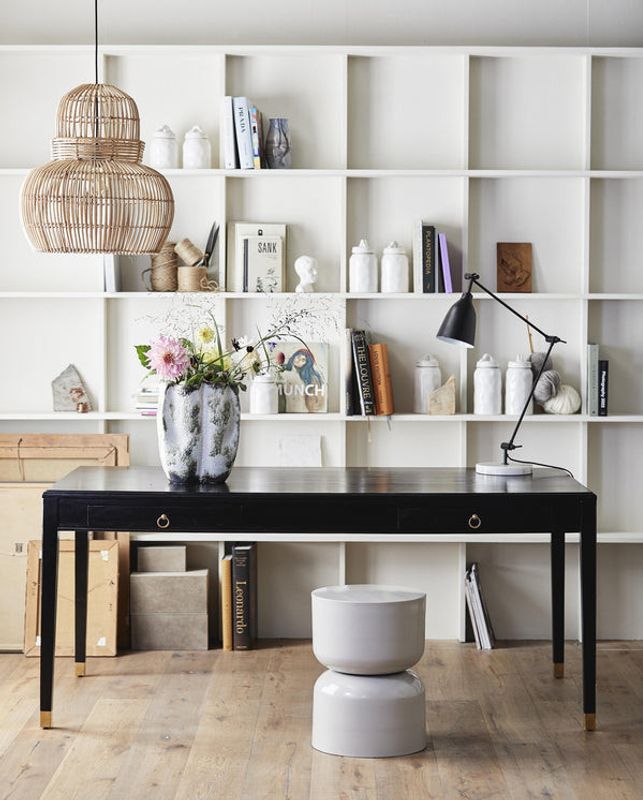 Nordal EMS skrivbord med 2 lådor - svart