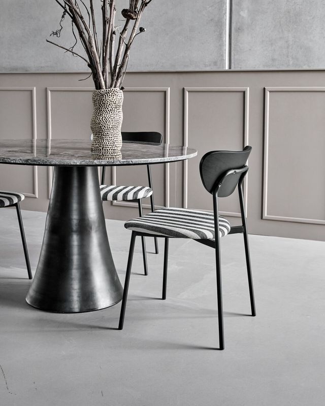 House Doctor Must Stol Svart/Vit set om 2