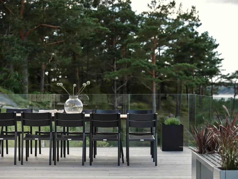 Brafab Naos matbord 100x220-320 cm svart/teak