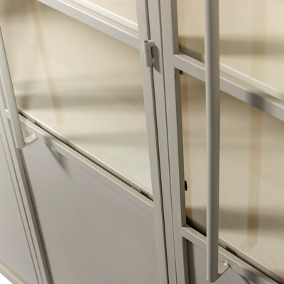 WOOOD Exhibit XL 3-Dörrars Vitrinskåp i Metall, Sand