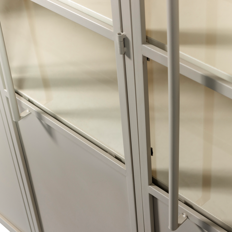 WOOOD Exhibit XL 3-Dörrars Vitrinskåp i Metall, Sand