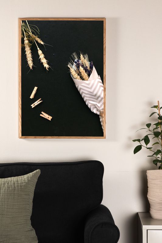 Venture Home Flowers on table Poster Svart