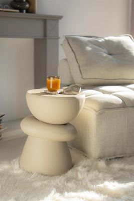 By Boo Kerun - Beige Sidobord