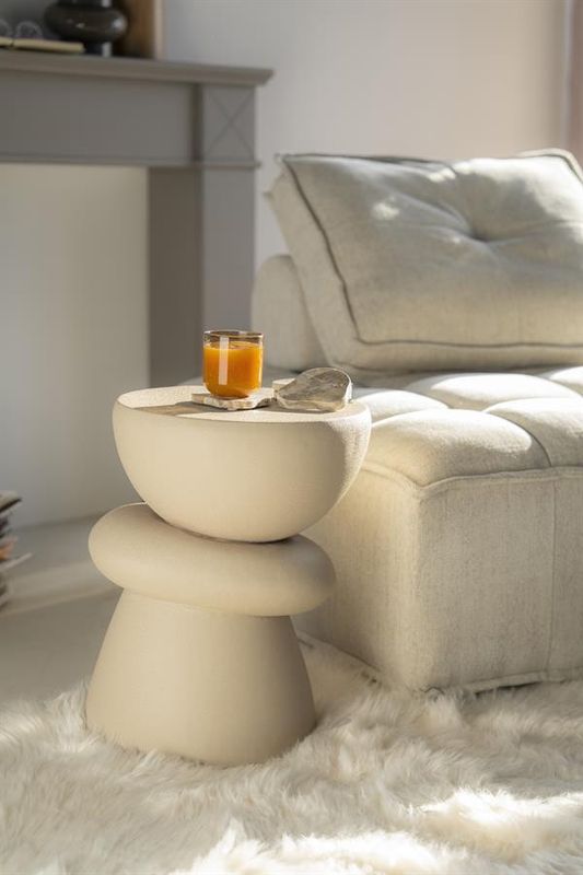 By Boo Kerun - Beige Sidobord