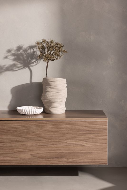 Venture Home Frihamn Tv-bänk i Valnöt