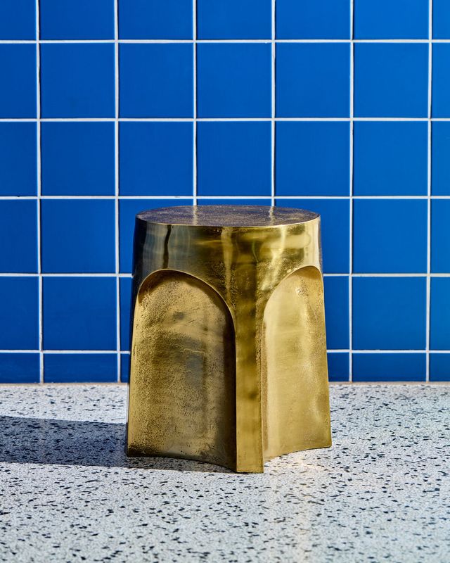 House Doctor Riga Sidobord Antik Guldfinish