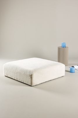 Venture Home Davie Puff