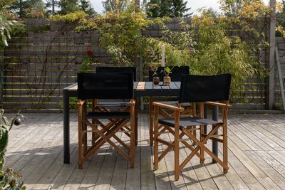 Venture Home Marion & Togo 4 st Matstolar Natur + Rektangulärt Matbord 150 x 90 Svart