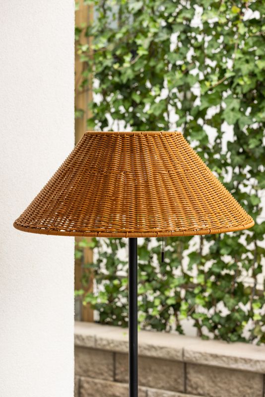 Venture Home Mabis Solcellsgolvlampa